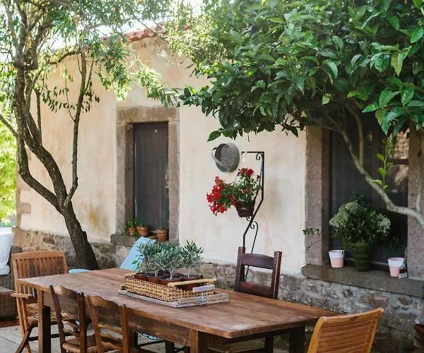 Hotel Borgo Lu Puleu 3*