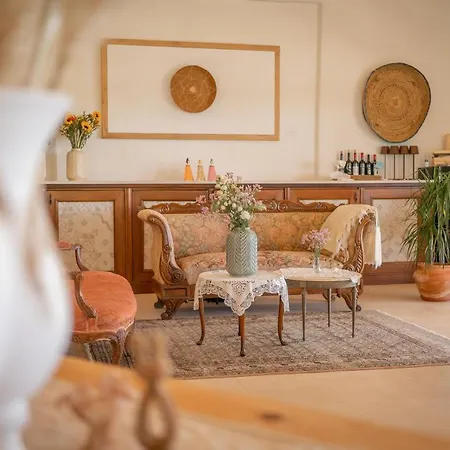 Hotel Borgo Lu Puleu 3*